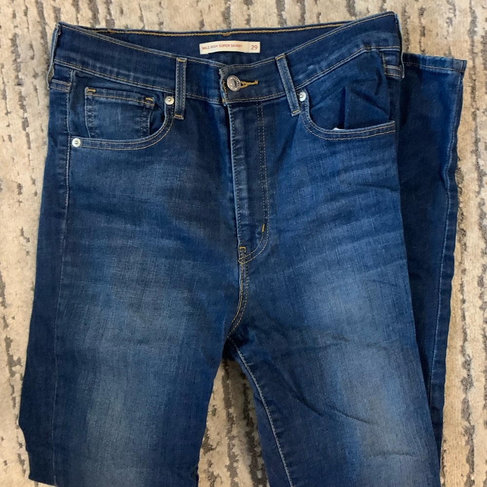 Levi’s Medium blue wash, mile high skinny jeans